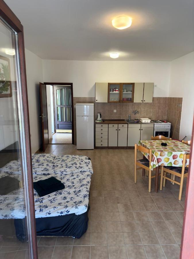 Apartmani Marko Novalja Eksteriør billede