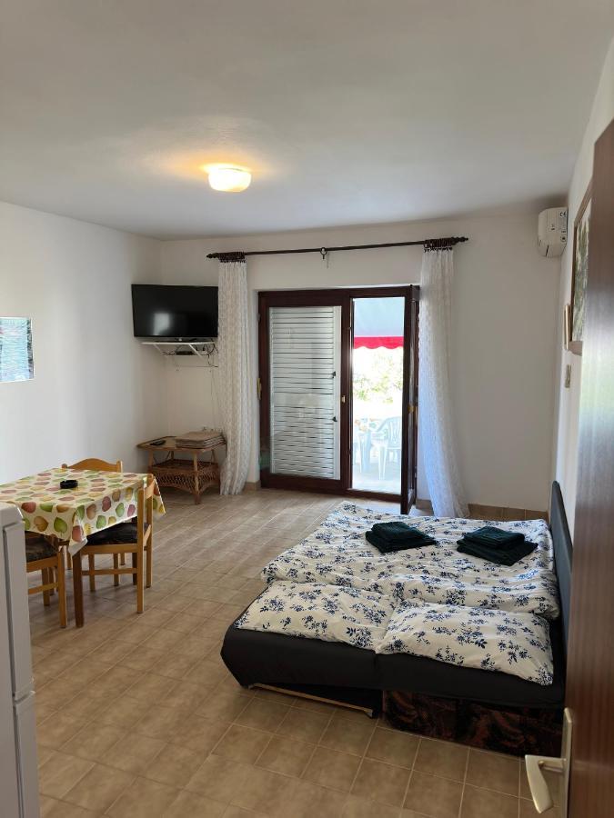 Apartmani Marko Novalja Eksteriør billede