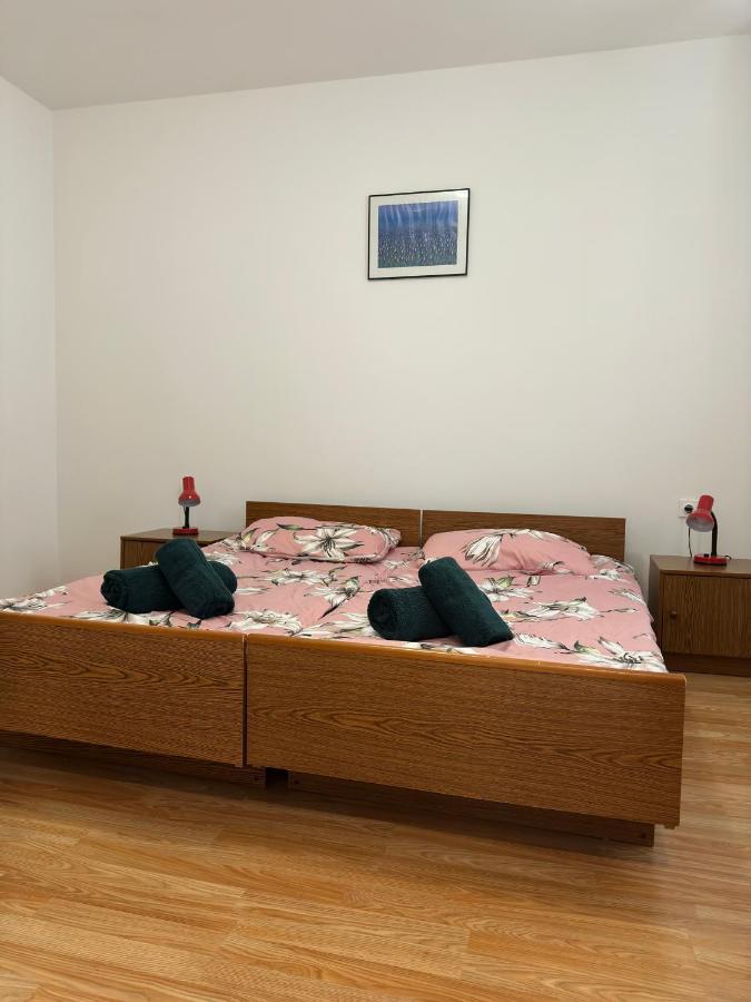 Apartmani Marko Novalja Eksteriør billede