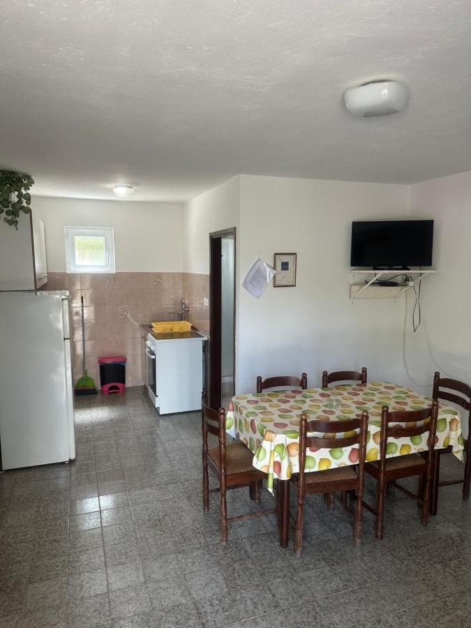Apartmani Marko Novalja Eksteriør billede